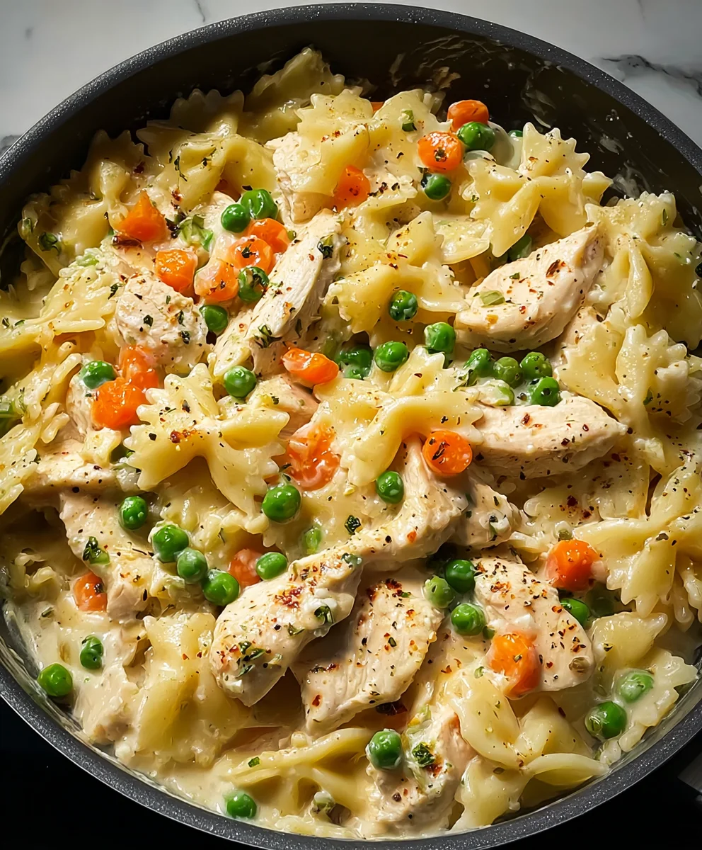 Creamy Chicken Pot Pie Pasta-Easy Comfort Food Recipe